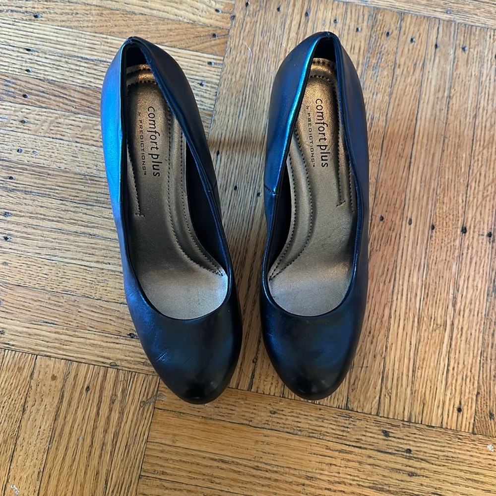 Kitten heels